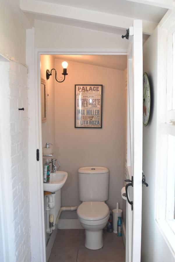 Rose Mullion Cottage Pett Exterior foto